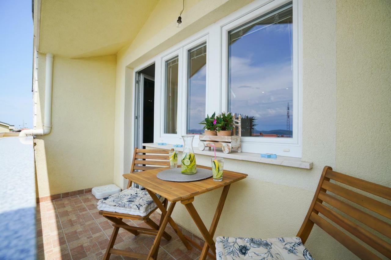 Apartments Aurora Zadar Exterior photo